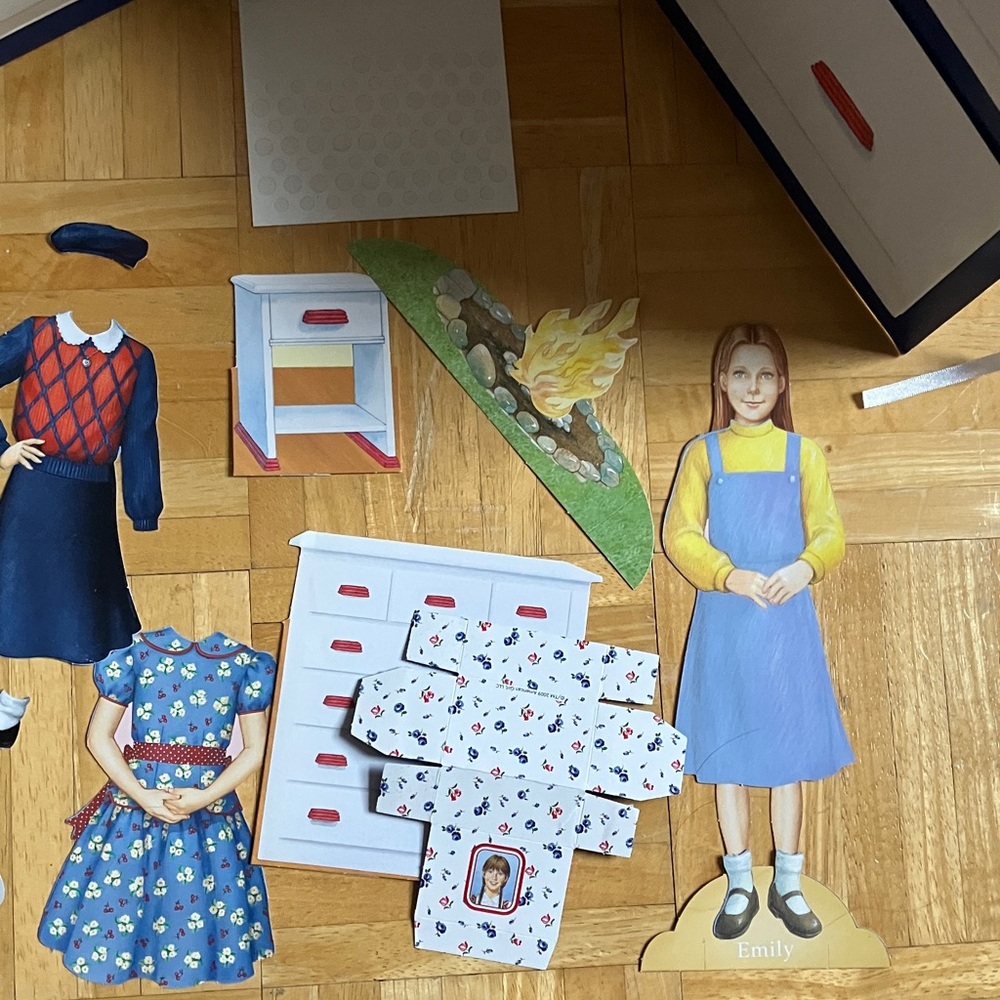 American Girl Doll Molly & Emily Play Scenes & Paper Dolls GUC - Picture 9 of 13